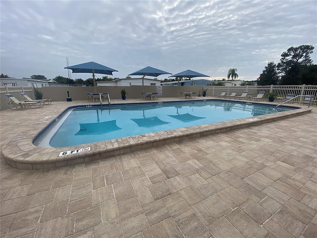 2131 Ridge Rd S APT 86 Largo, FL 33778 | Condominium