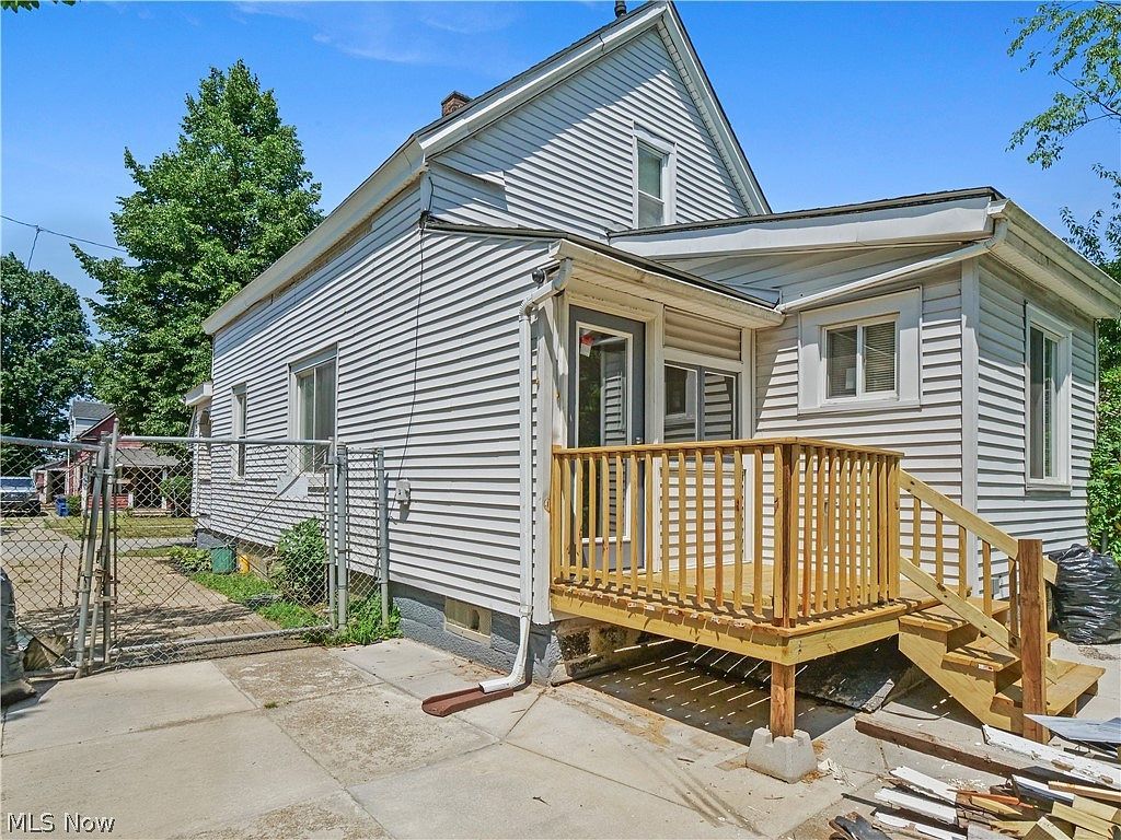 2827 E 117th St Cleveland, OH 44120  | Single Family