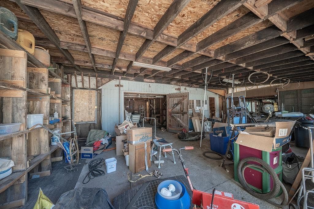 1202 S Walnut St Newton, KS 67114  | Single Family