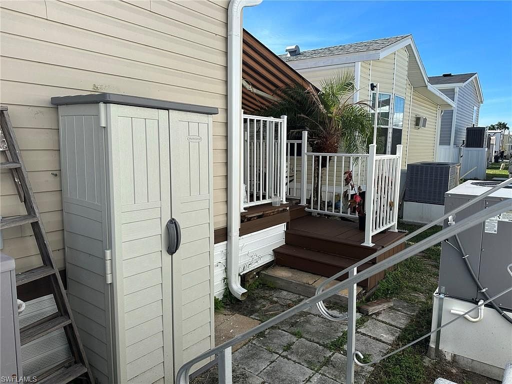 11072 Sunglow Ln Fort Myers, FL 33908  | New build