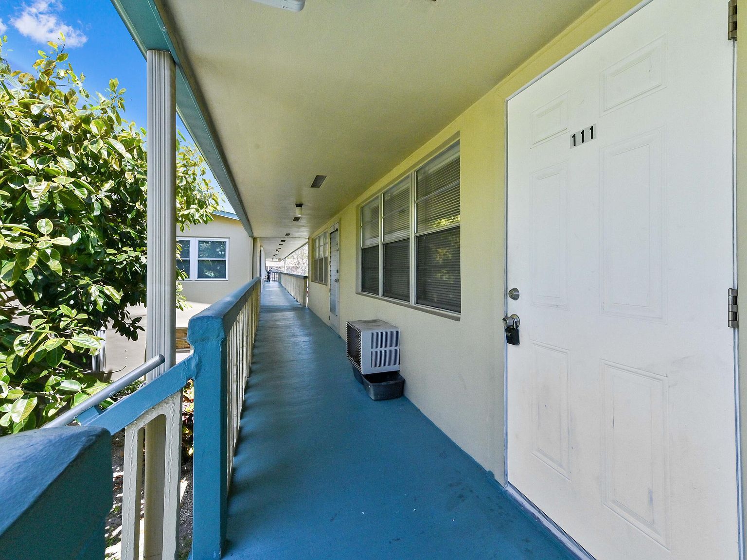 111 Dorchester E UNIT 111 West Palm Beach, FL 33417  | Condominium