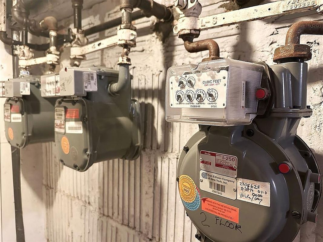 2296 2nd Ave APT 1 New York, NY 10035  | Single Family