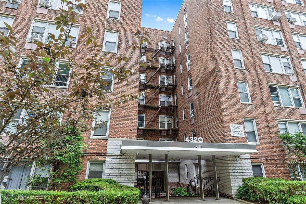 4320 Van Cortlandt Park E #4L Bronx, NY 10470 | Condominium