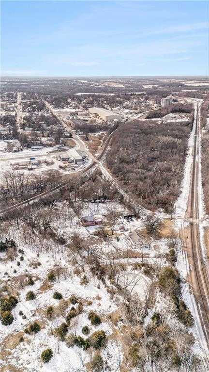 725 N Iron St, Paola, KS, USA, 66071  | Single Family