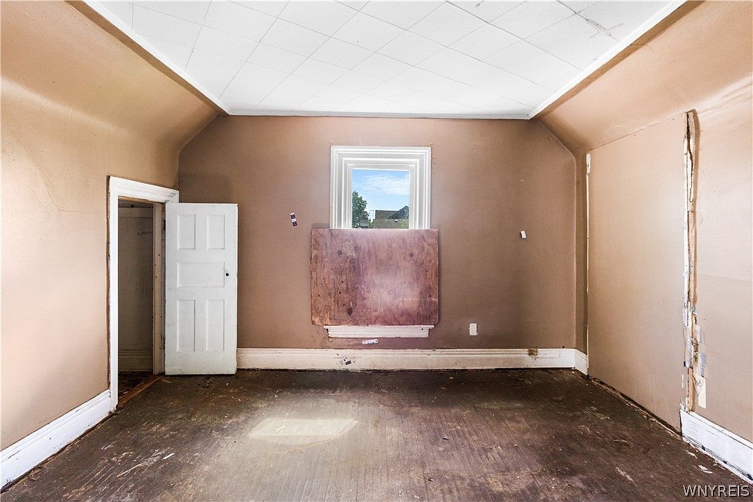 759 Pierce Ave Niagara Falls, NY 14305  | Multi Family