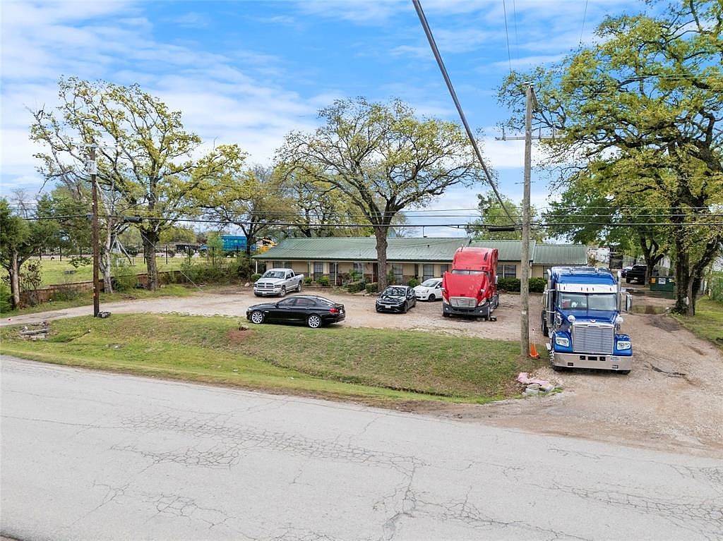 303 W Simonds Rd Seagoville, TX 75159  | Single Family