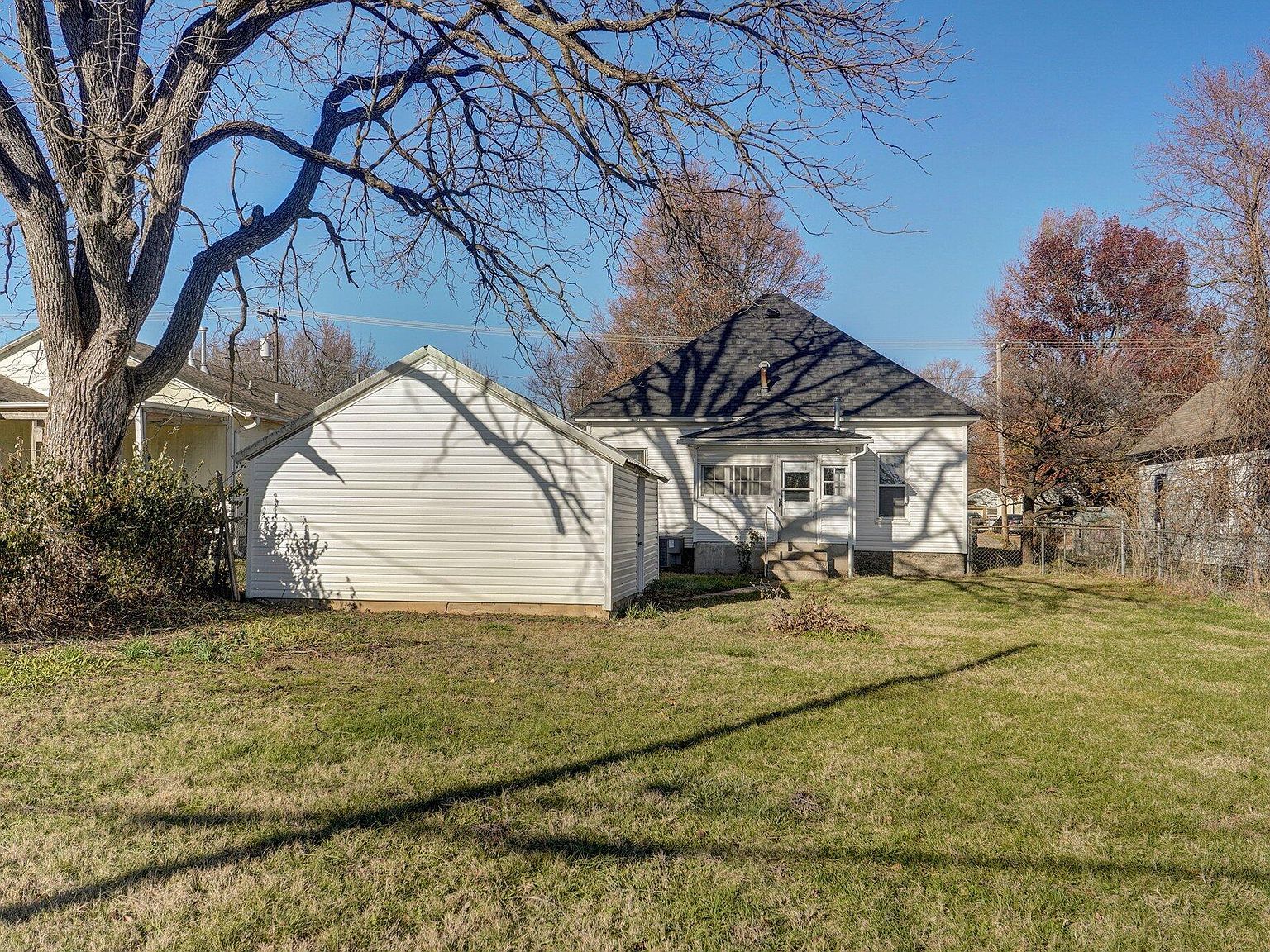 1700 W Atlantic St Springfield, MO 65803 | Single Family