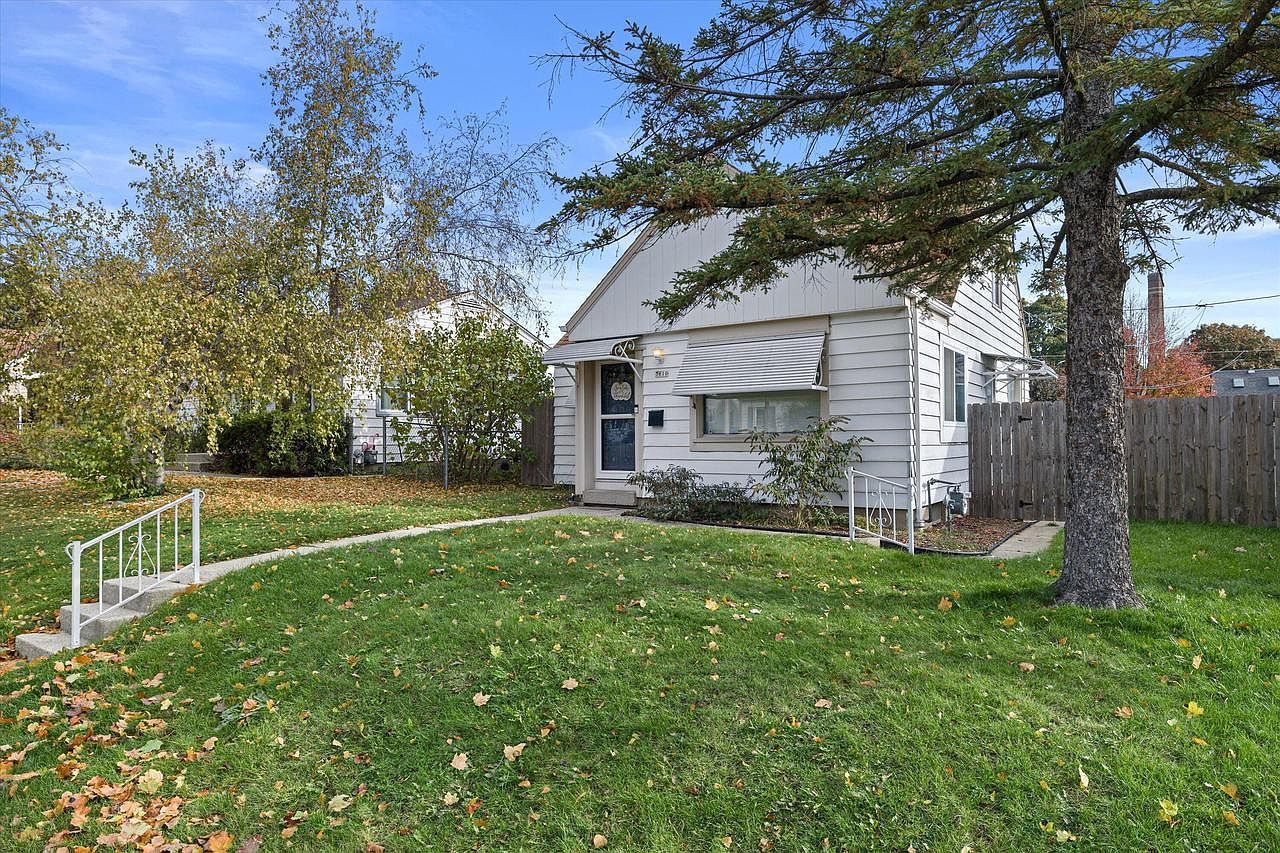 3610 S 19th St Milwaukee, WI 53221  | Single Family