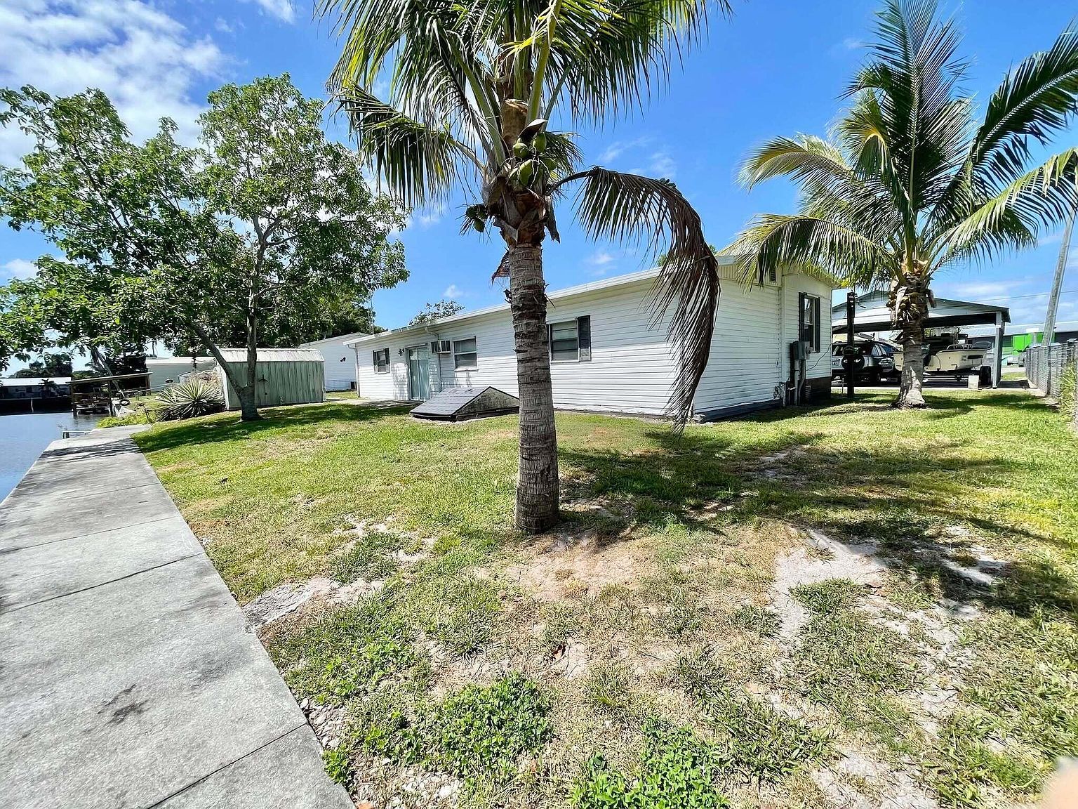 3020 SE 38th Ave Okeechobee, FL 34974  | Single Family
