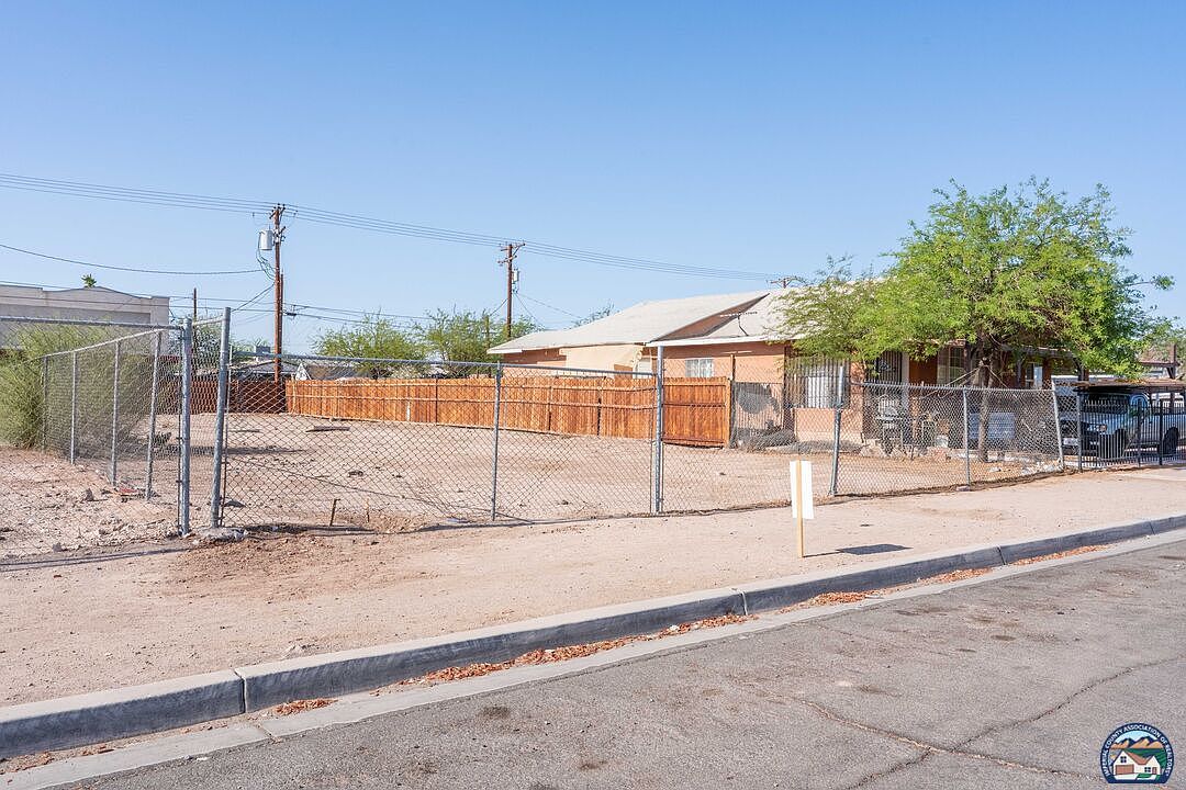 376 W Hamilton Ave El Centro, CA 92243  | Land/Lot
