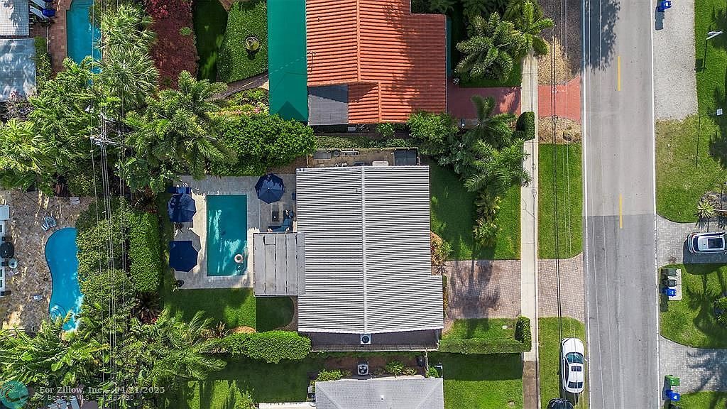 1915 NE 18th St Fort Lauderdale, FL 33305  | Single Family