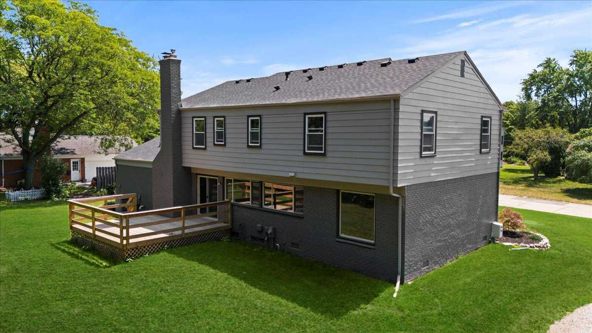 655 S Spinningwheel Ln, Bloomfield Hills, MI, USA, 48304  | Single Family