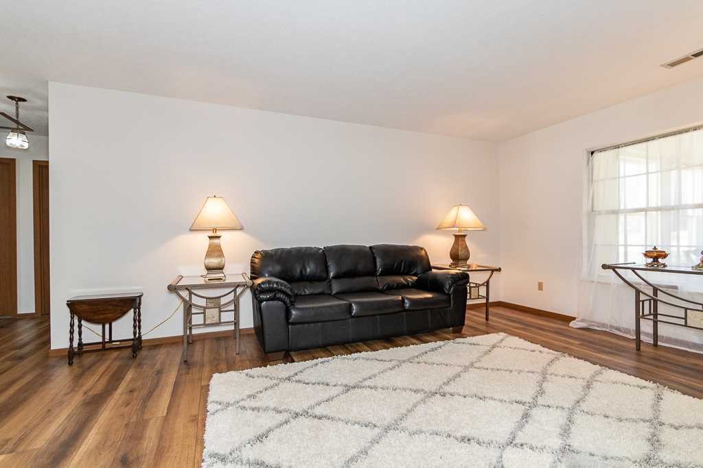 9780 Willow Lane, Mentor, OH, USA, 44060 - Thumbnail 5