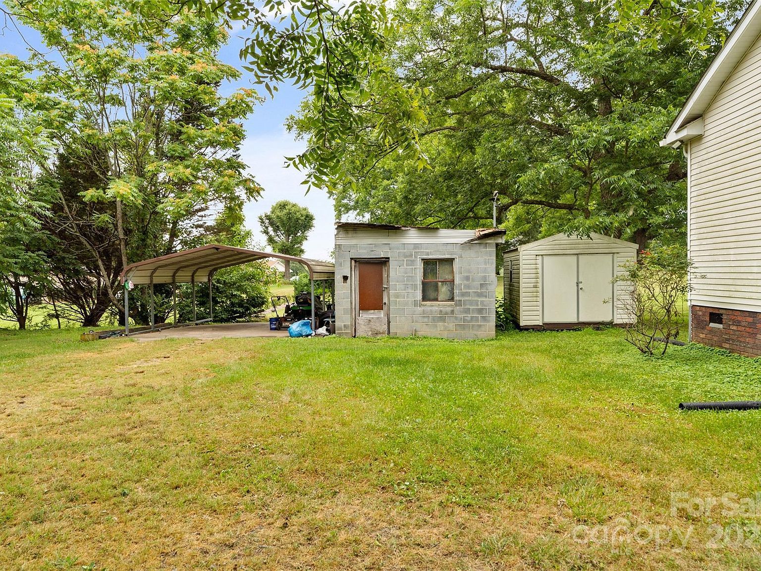 3951 Springs Rd Conover, NC 28613  | Single Family