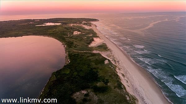 18 Spruce Gate Rd Chilmark, MA 02535  | Single Family