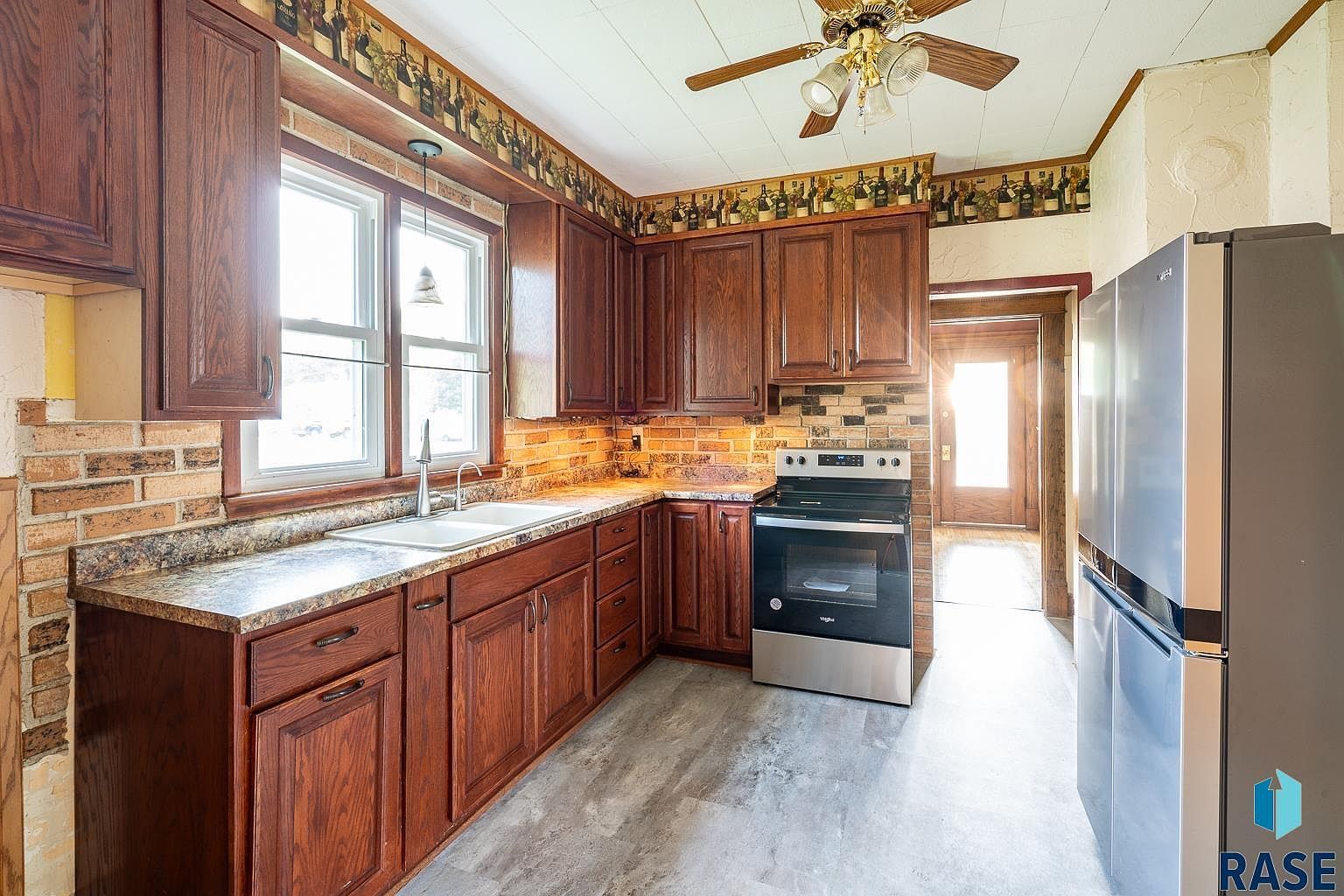 207 N Wicker St Canton, SD 57013  | Single Family