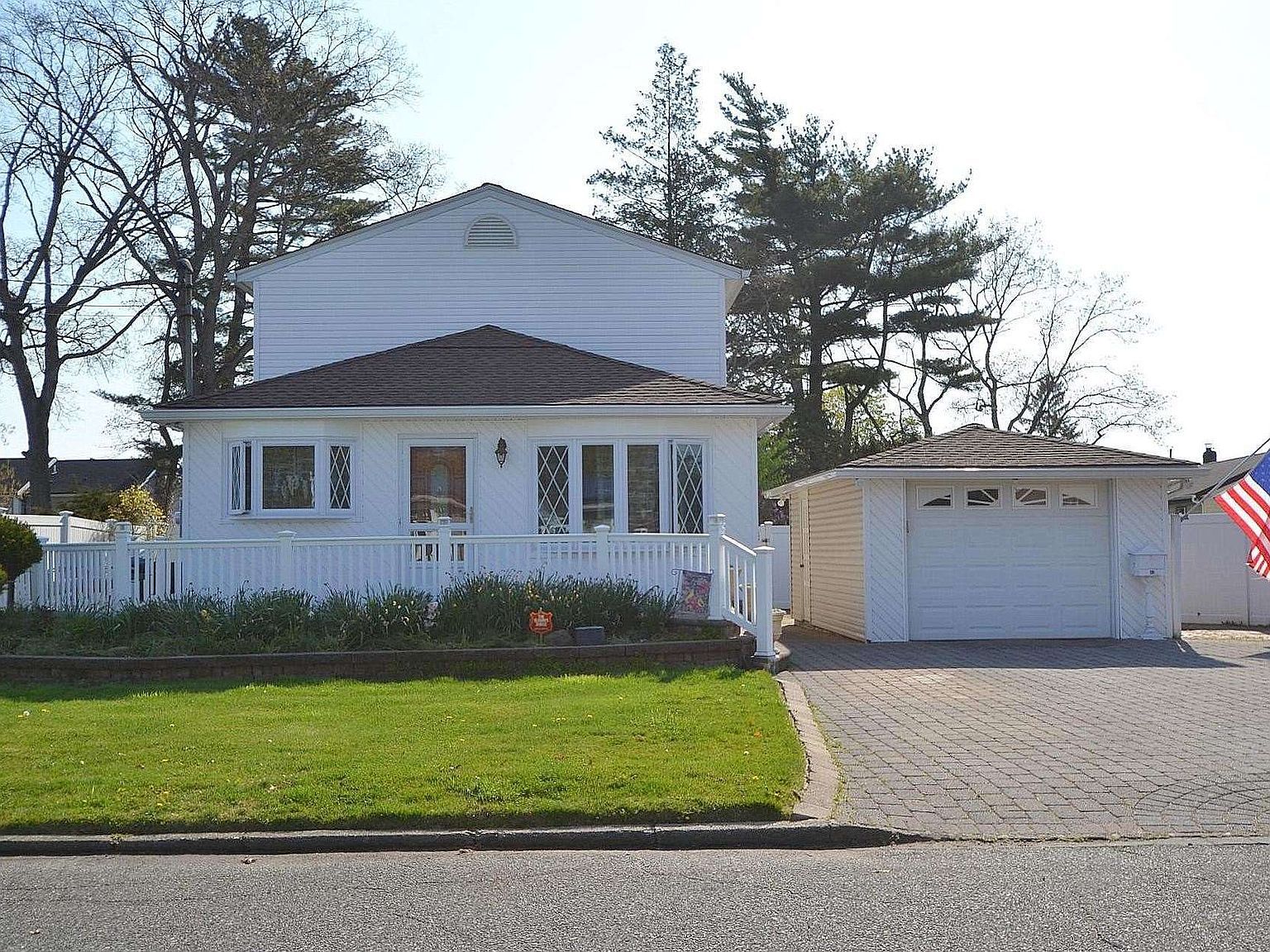 43 Adams Ave Brentwood, NY 11717 | Single Family