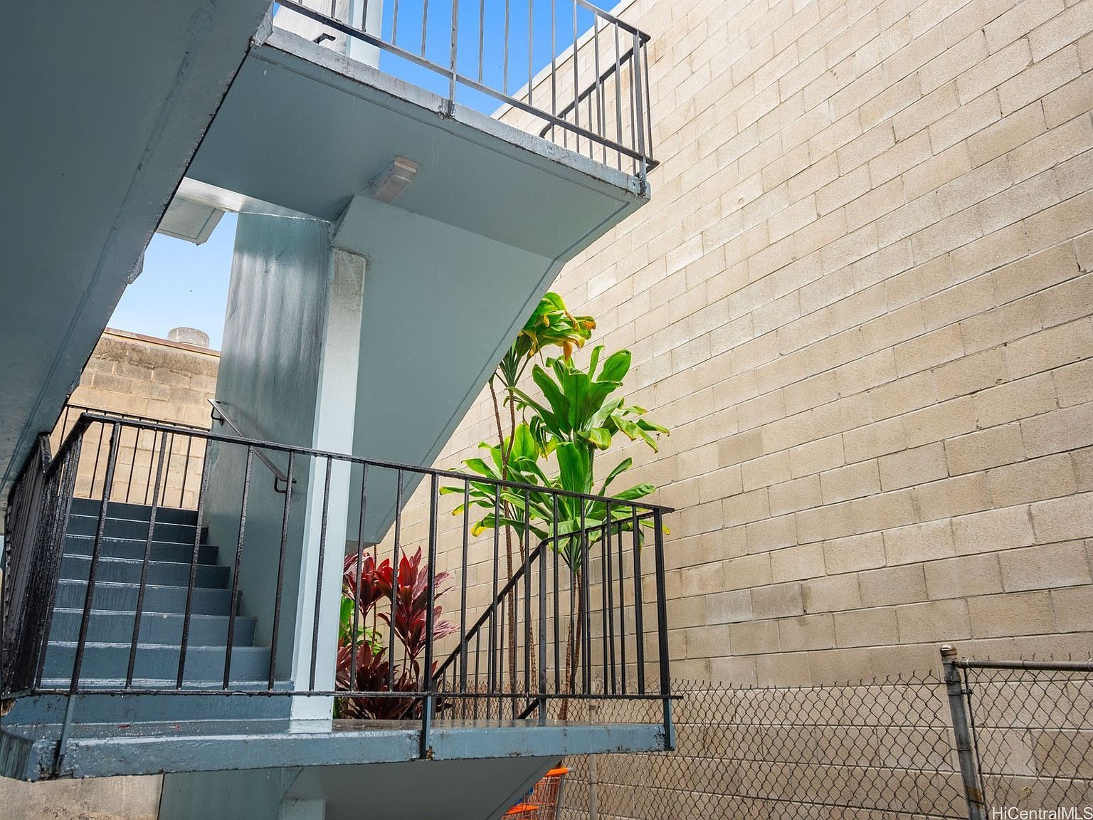 954 Akepo Ln Honolulu, HI 96817  | Multi Family