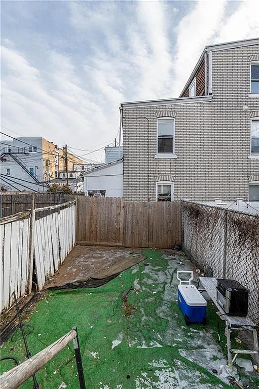 914 W Green St Allentown, PA 18102  | New build