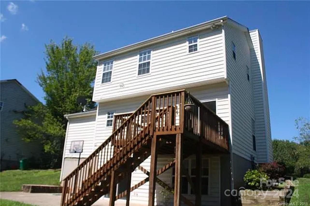 8412 Bristol Ford Pl Charlotte, NC 28215  | Single Family