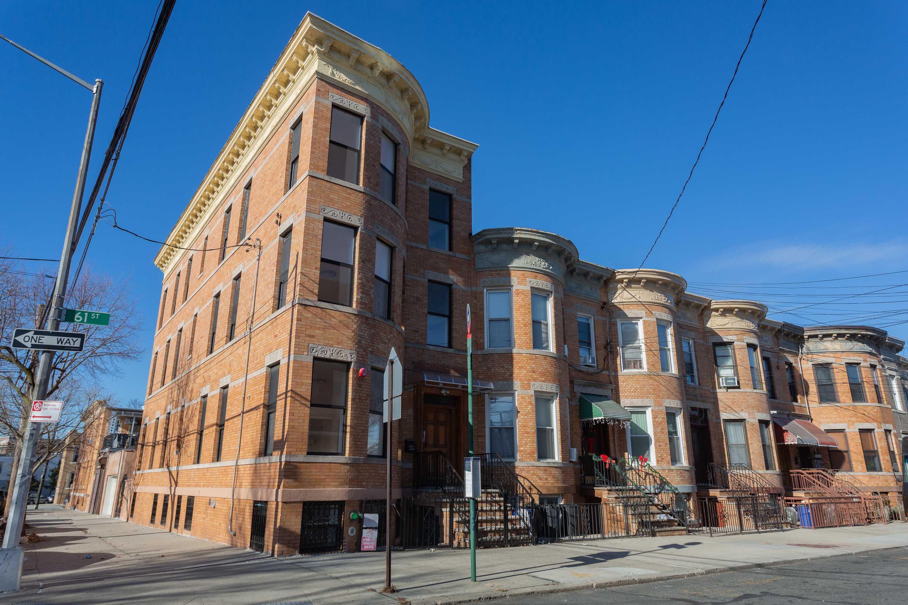 75-50 61st Street, Queens, NY, USA, Glendale, 11385 - Thumbnail 2