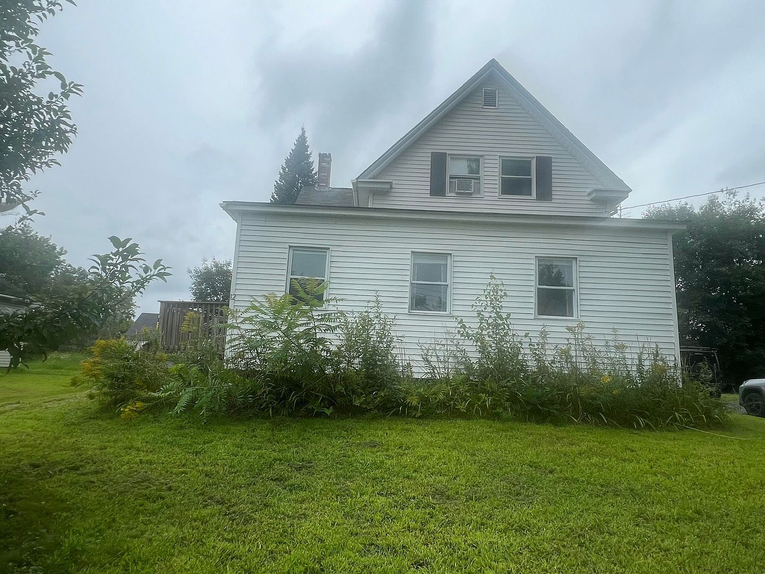 12 Pleasant St Howland, ME 04448  | Single Family