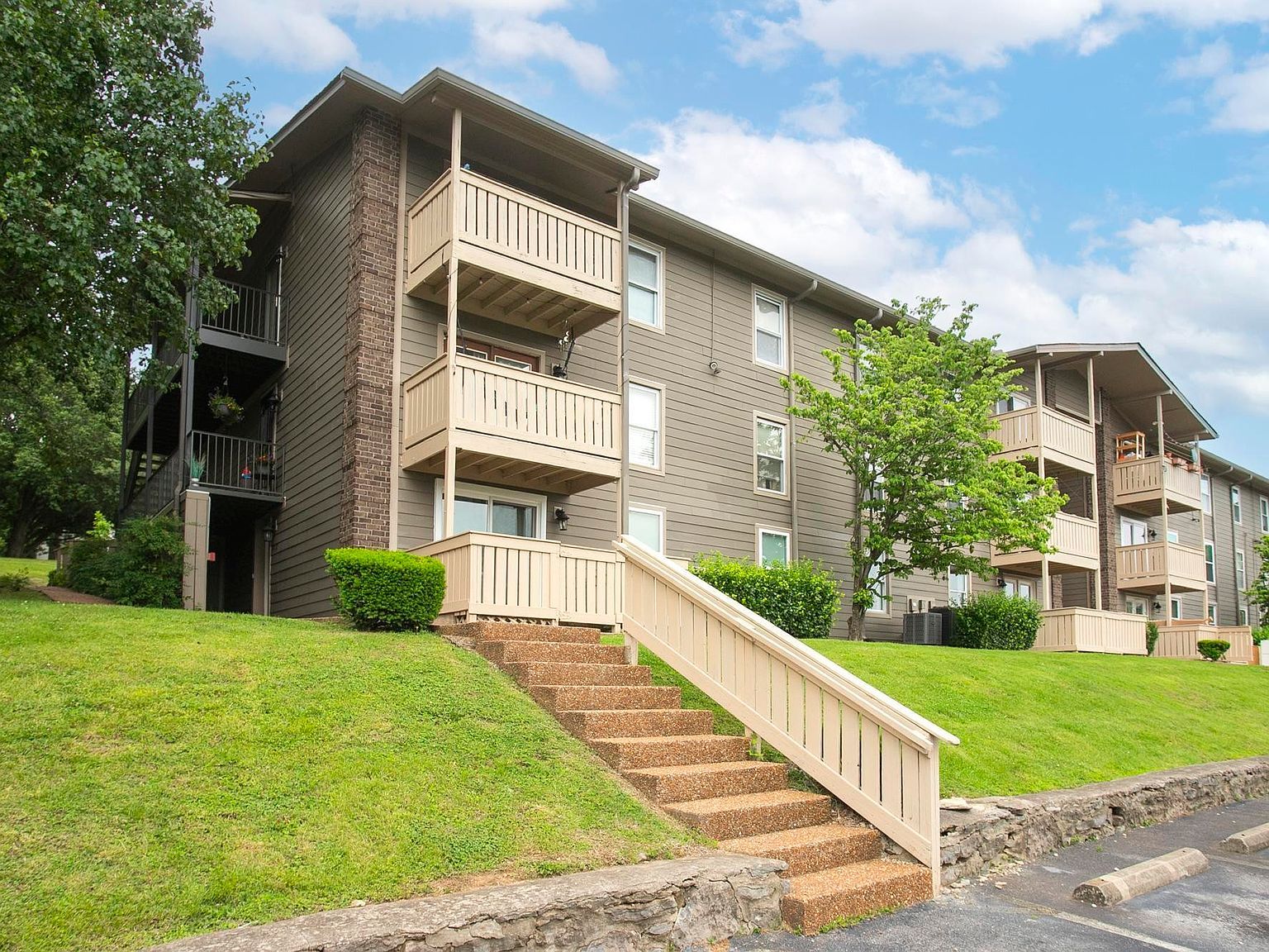 702 Ashlawn Pl Nashville, TN 37211  | Condominium