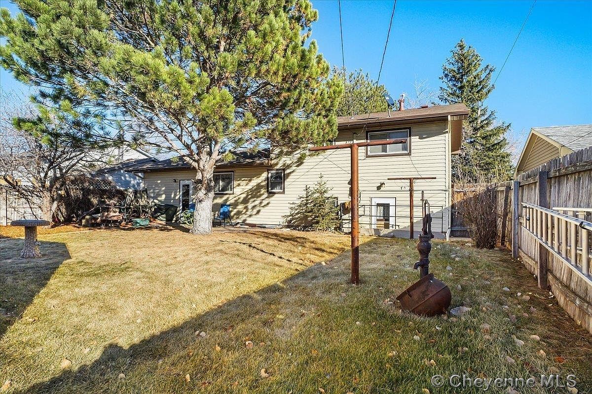 6902 Manhattan Ln Cheyenne, WY 82009  | Single Family