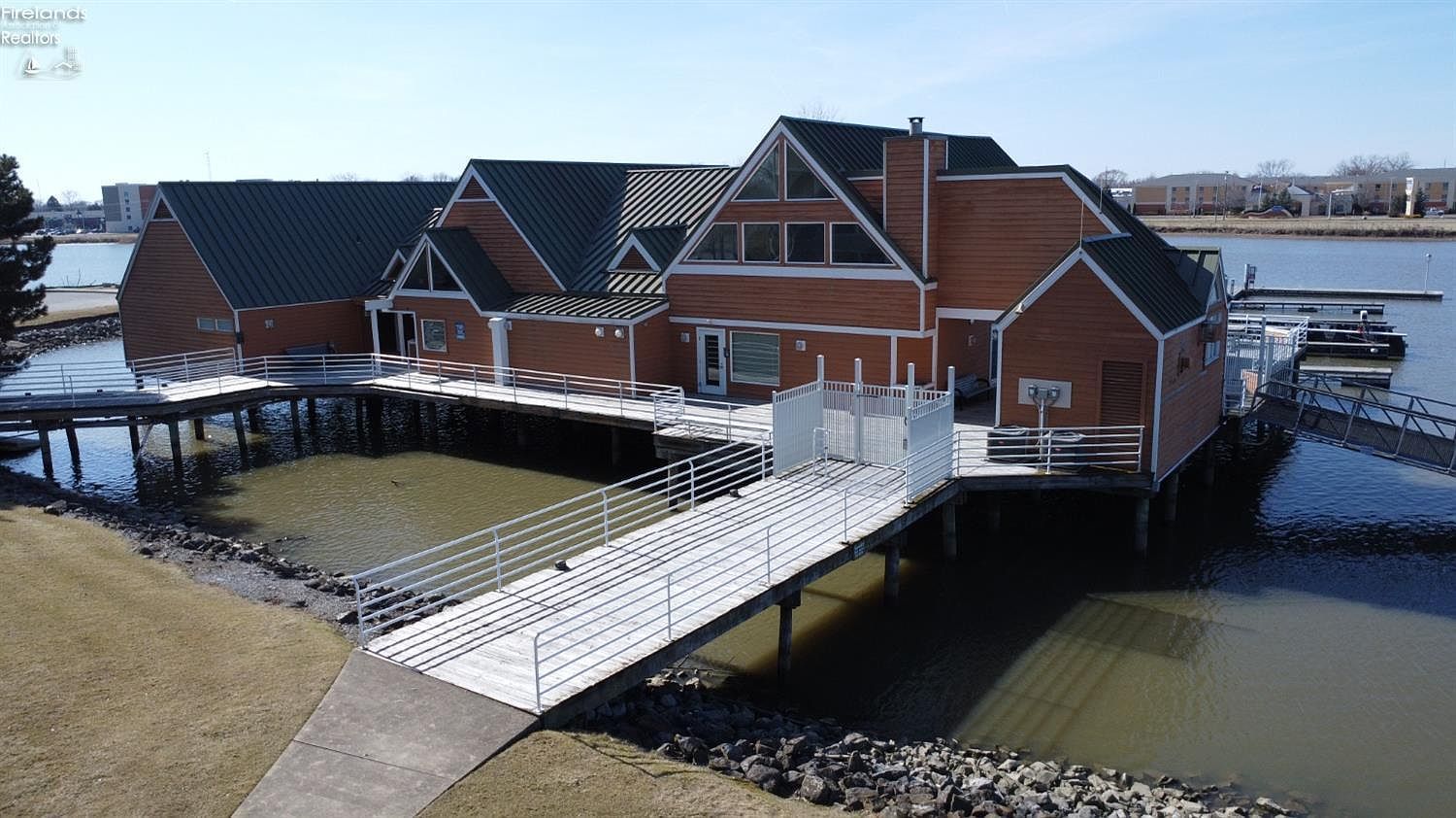 32 Marina Point Dr Sandusky, OH 44870  | Condominium