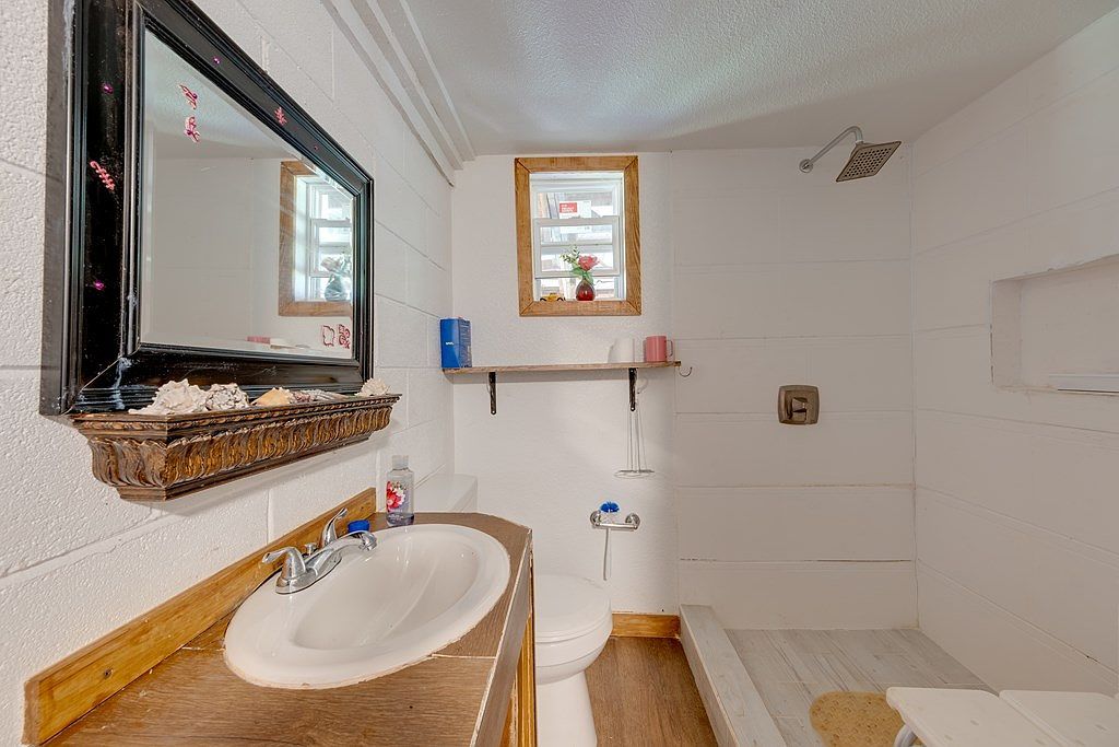 707 N John St Palestine, TX 75801  | Multi Family