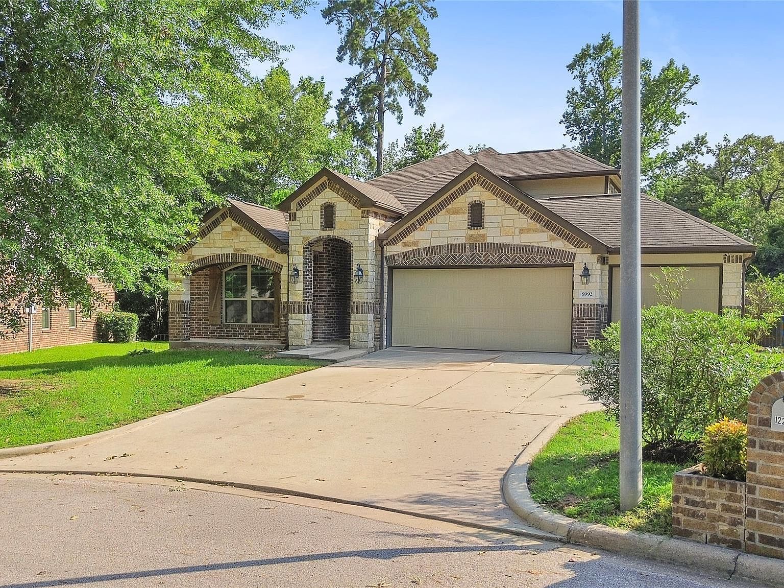 8992 S Comanche Cir Willis, TX 77378 | Single Family