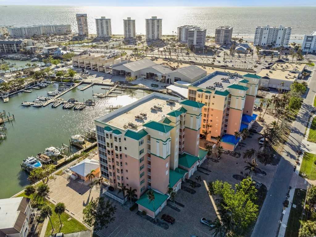 170 Lenell Rd APT 403 Fort Myers Beach, FL 33931 | Condominium