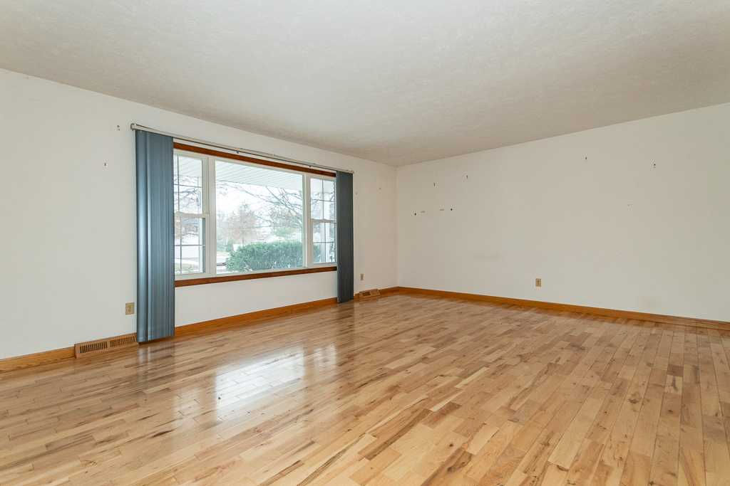 9626 Brimfield Dr, Mentor, OH, USA, 44060 - Thumbnail 4