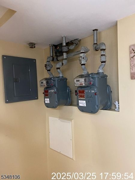 81 Waydell St Newark, NJ 07105  | Multi Family