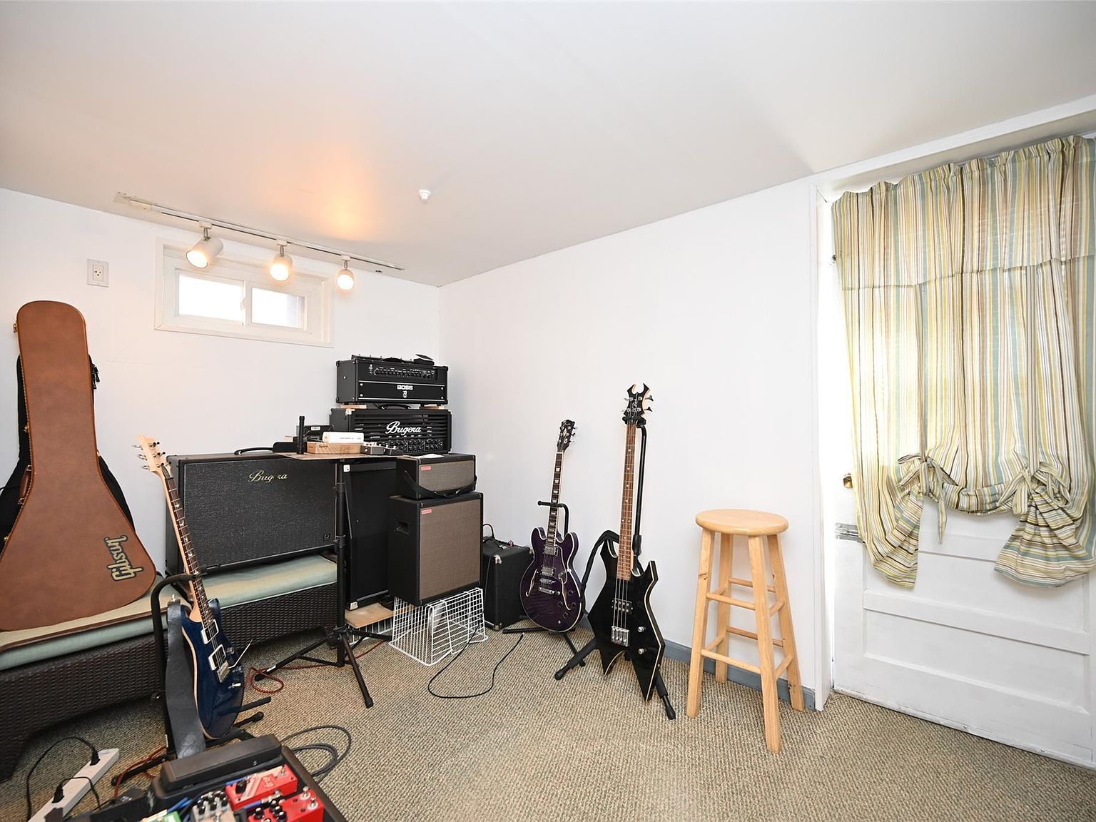 4017 190th St Flushing, NY 11358  | Multi Family