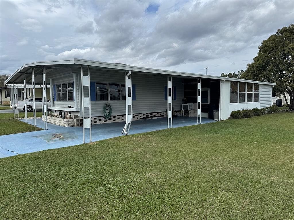 34543 Sweetpea Ln Zephyrhills, FL 33541  | New build