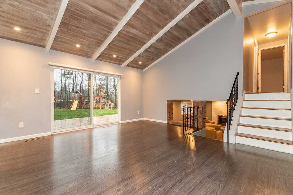 2042 Marshfield Road, Mayfield Heights, OH, USA, 44124 - Thumbnail 5