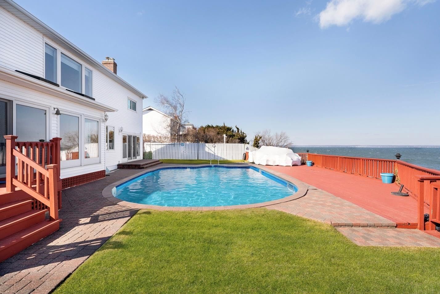 43 Oak Point Dr N Bayville, NY 11709  | Single Family