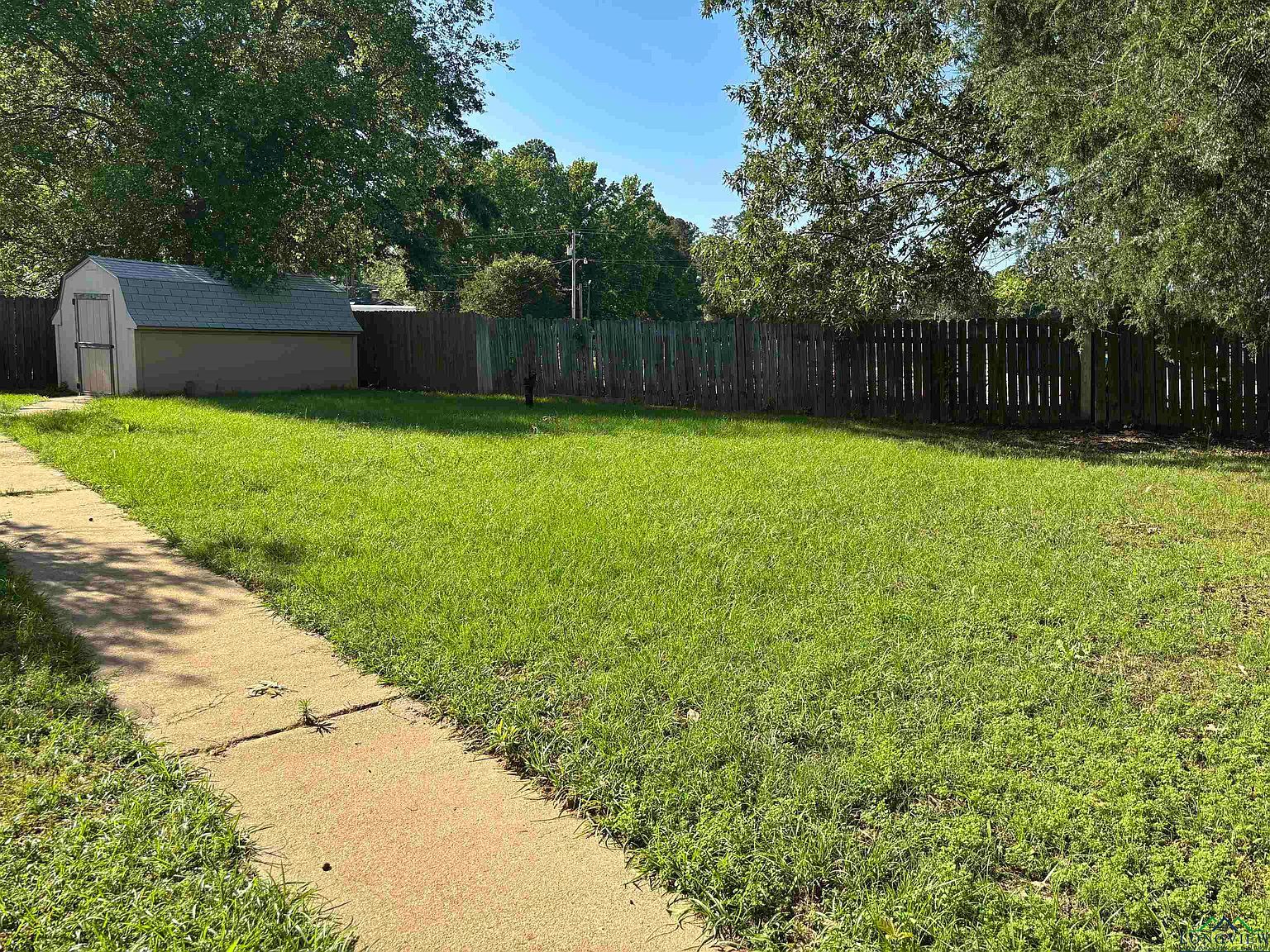 411 E Carolanne Blvd Marshall, TX 75672 | Single Family