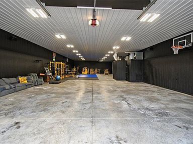 1000 Vista Grande Drive, Bridgeville, PA, USA | Single Family