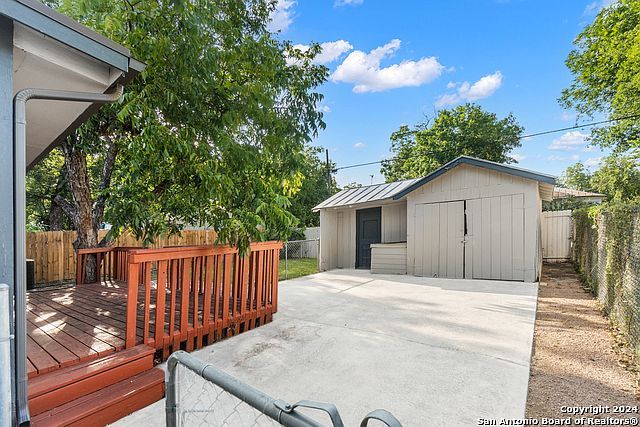 509 W Mistletoe Ave San Antonio, TX 78212 | Single Family