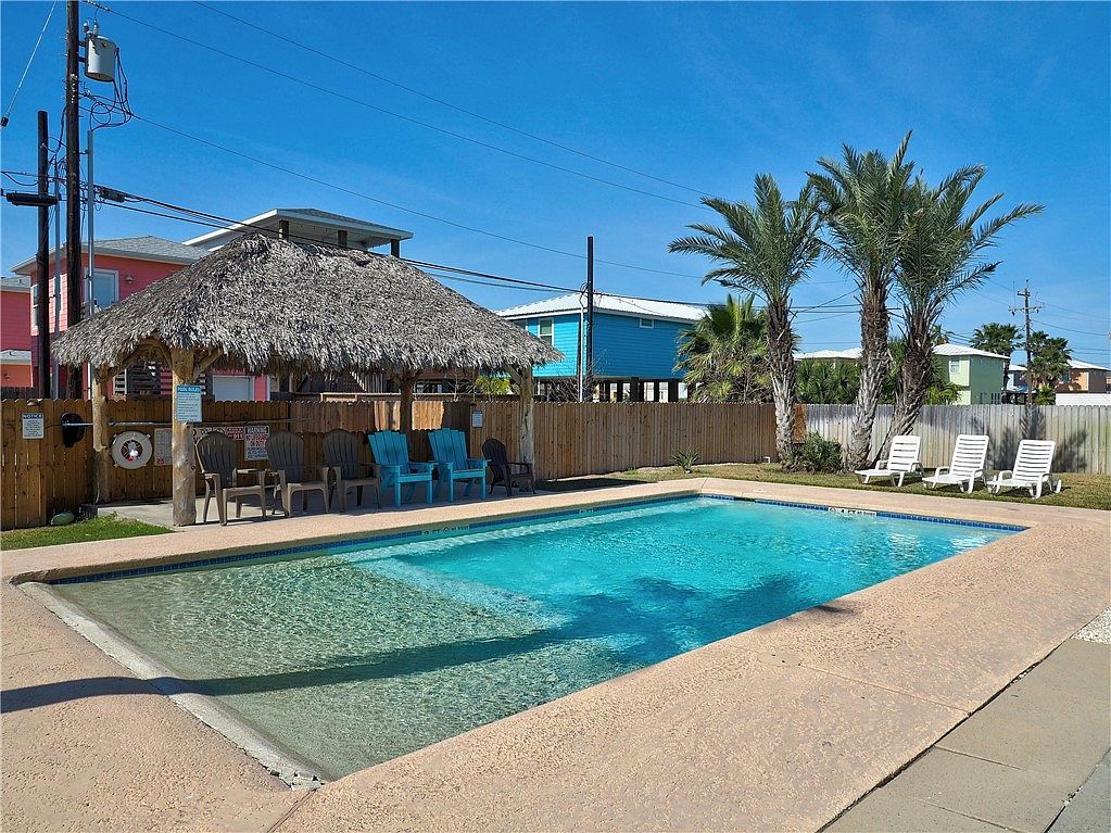 318 S Station St #3 Pt Aransas, TX 78373  | Condominium