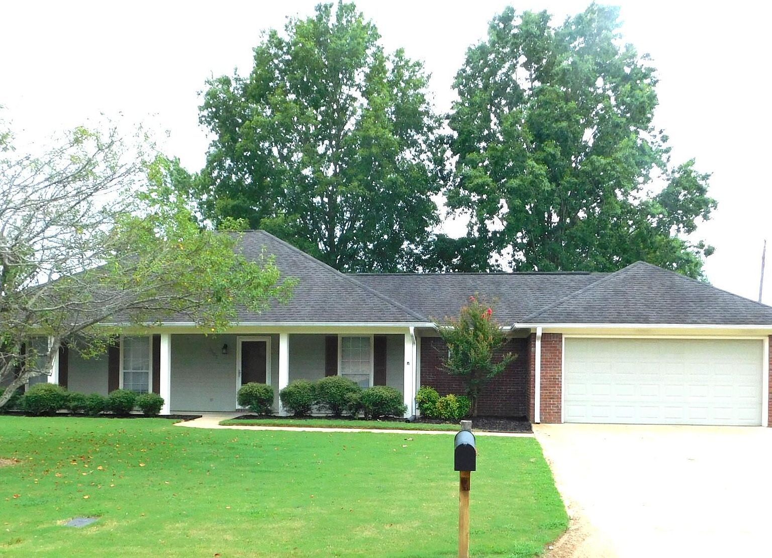 2607 Sourwood Dr Tupelo, MS 38801 | Single Family