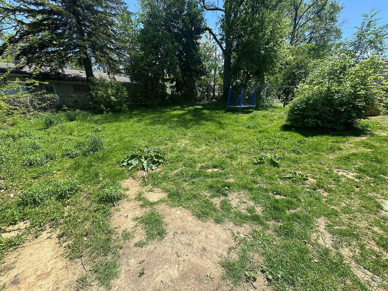 454 E Atherton Rd Flint, MI 48507  | Single Family