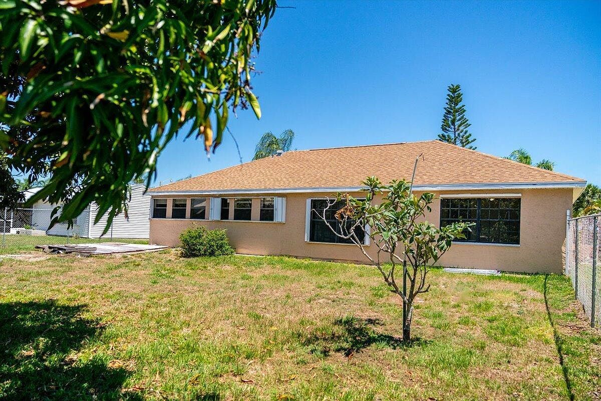 1582 SE Arenson Ln Port Saint Lucie, FL 34952  | Single Family