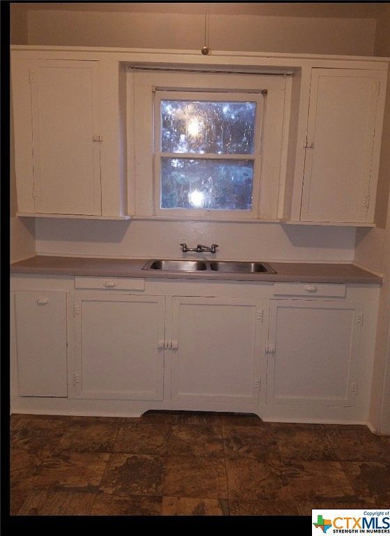 607 E 12th St Cameron, TX 76520  | Multi Family