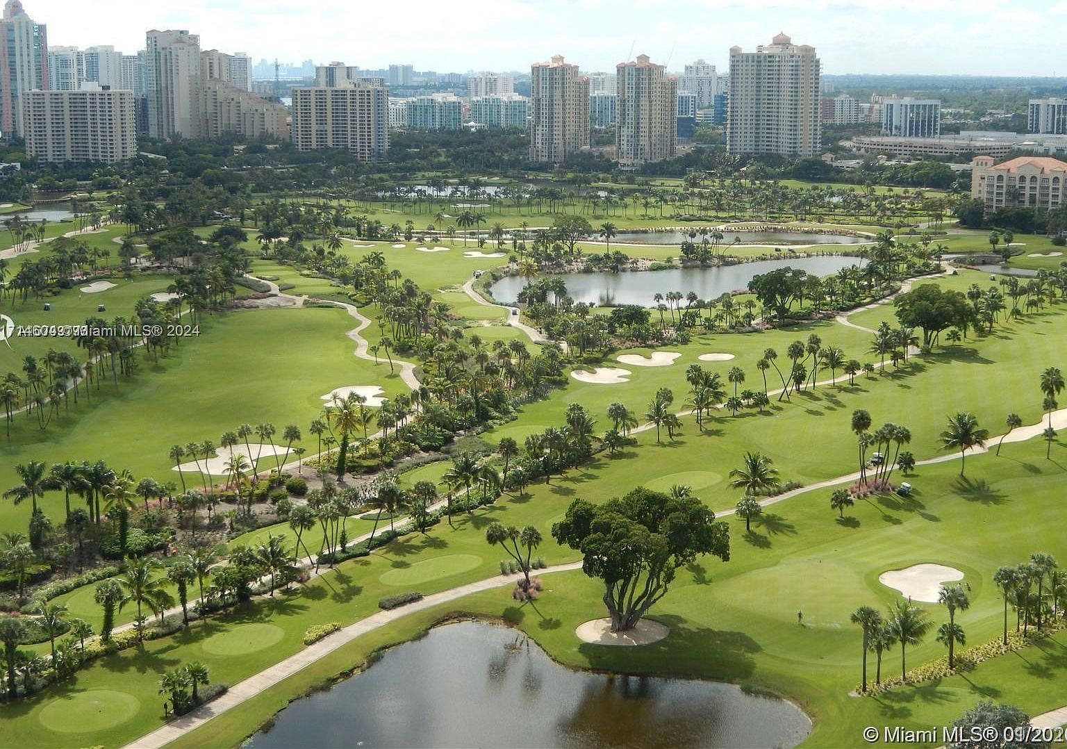 1000 Parkview Dr APT 107 Hallandale, FL 33009 | Condominium