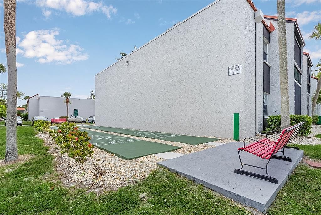 3245 Beneva Rd UNIT 3245-201 Sarasota, FL 34232  | Condominium