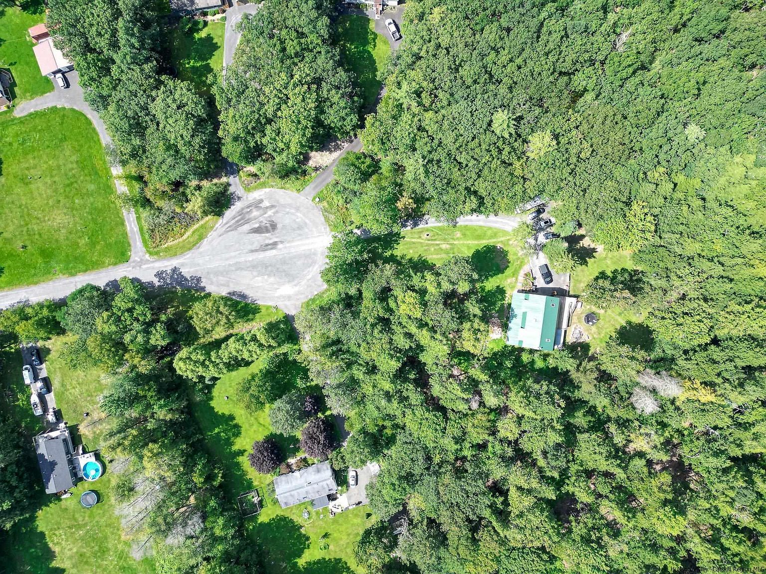 174 High Acres Ln Greenville, NY 12083 | Single Family