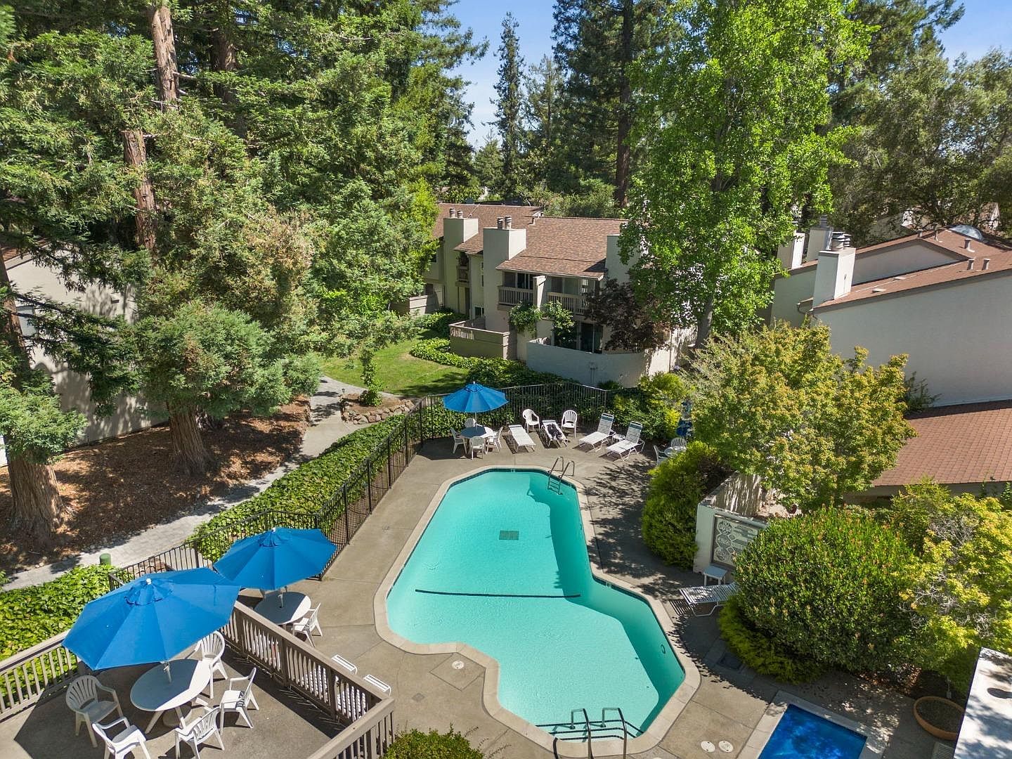 19305 Vineyard Ln Saratoga, CA 95070  | Condominium